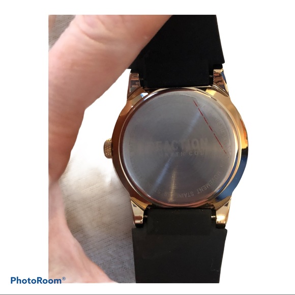 Kenneth Cole Reaction Watch Water Resistant Gold - Picture 3 of 4